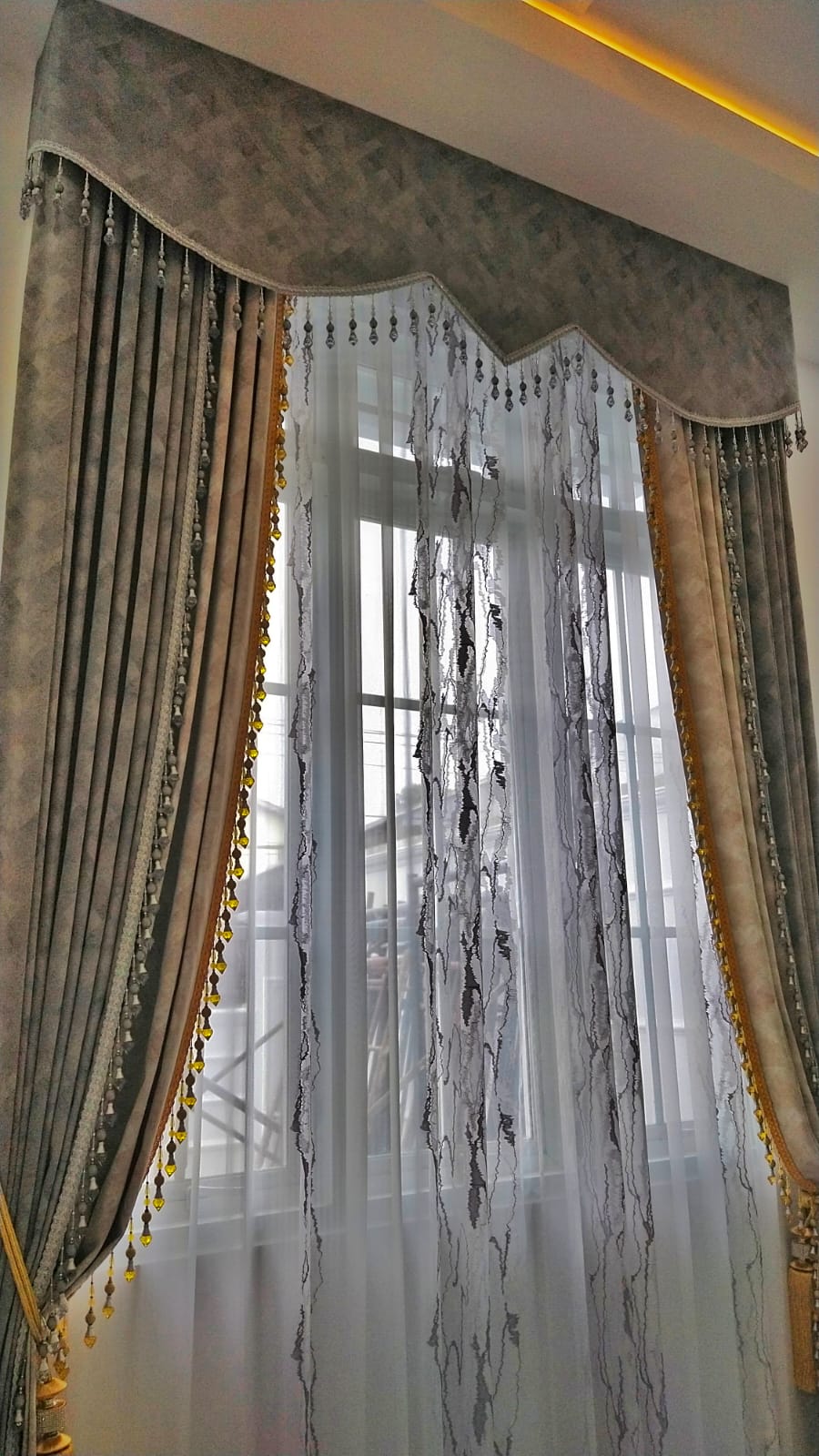 Sheer curtain